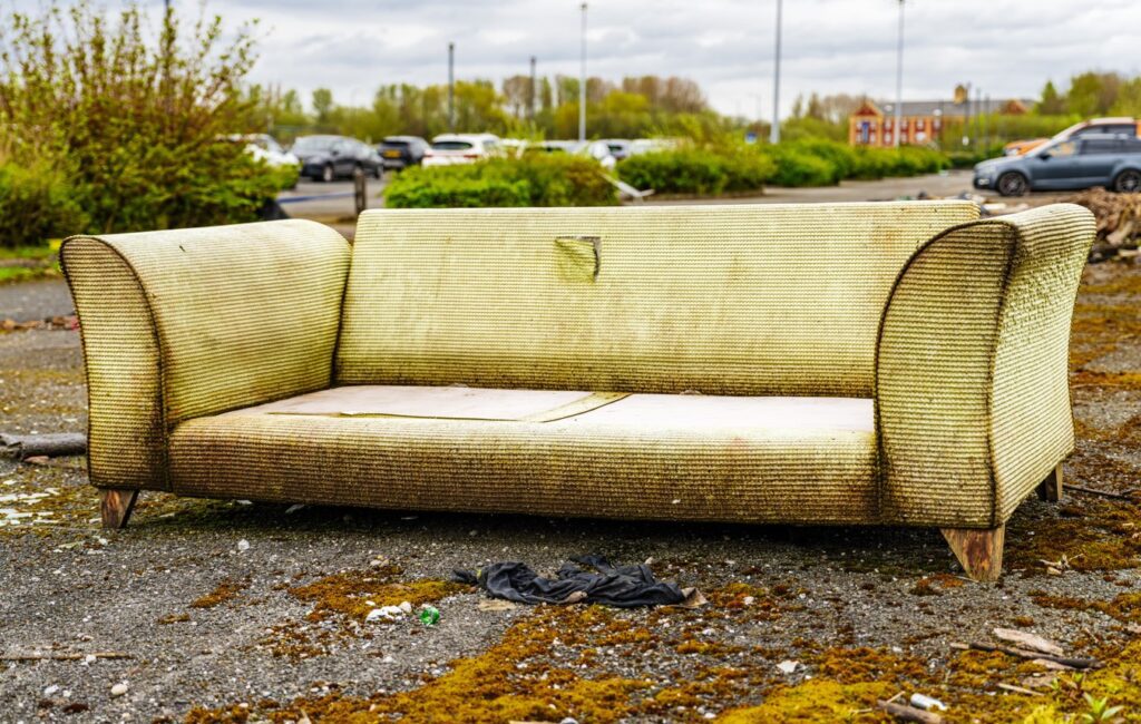 Furniture-Disposal_sofa